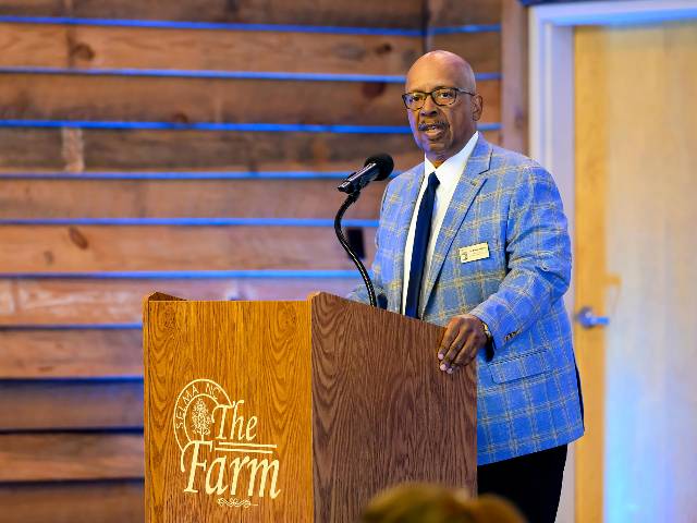 Dr. Oliver Johnson